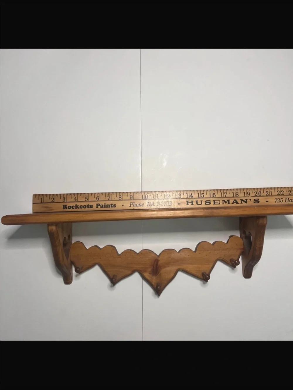Vintage 90s Classic Wooden Heart Wall Shelf with Decorative Pegs - Brown
